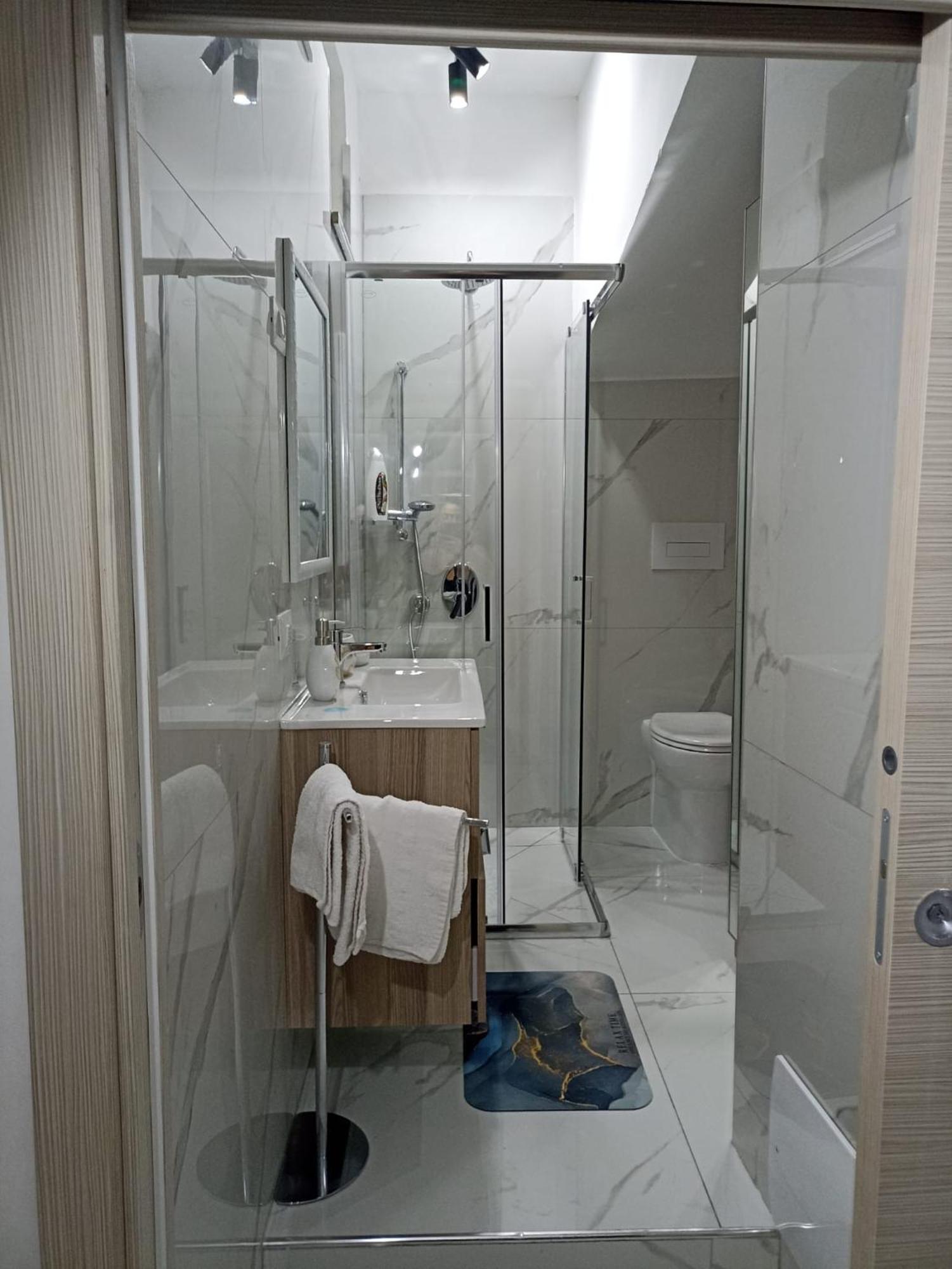 Dana House Bed & Breakfast เนเปิลส์ ภายนอก รูปภาพ